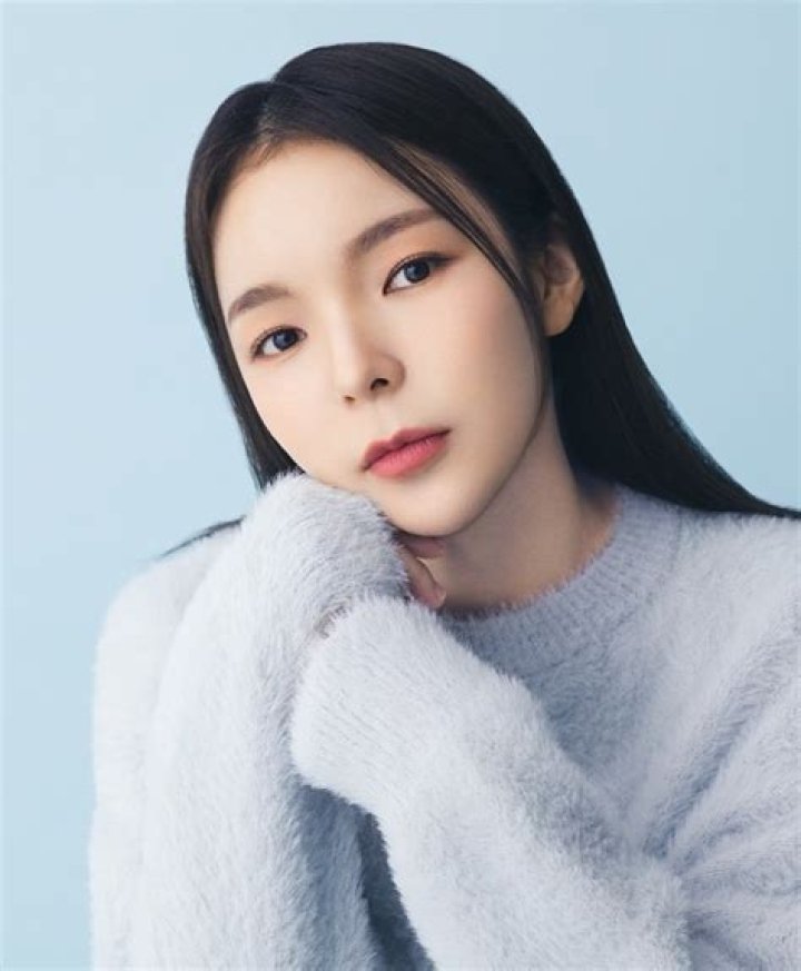 Stunning Face Of Park Jin-joo: A Mesmerizing Radiance
